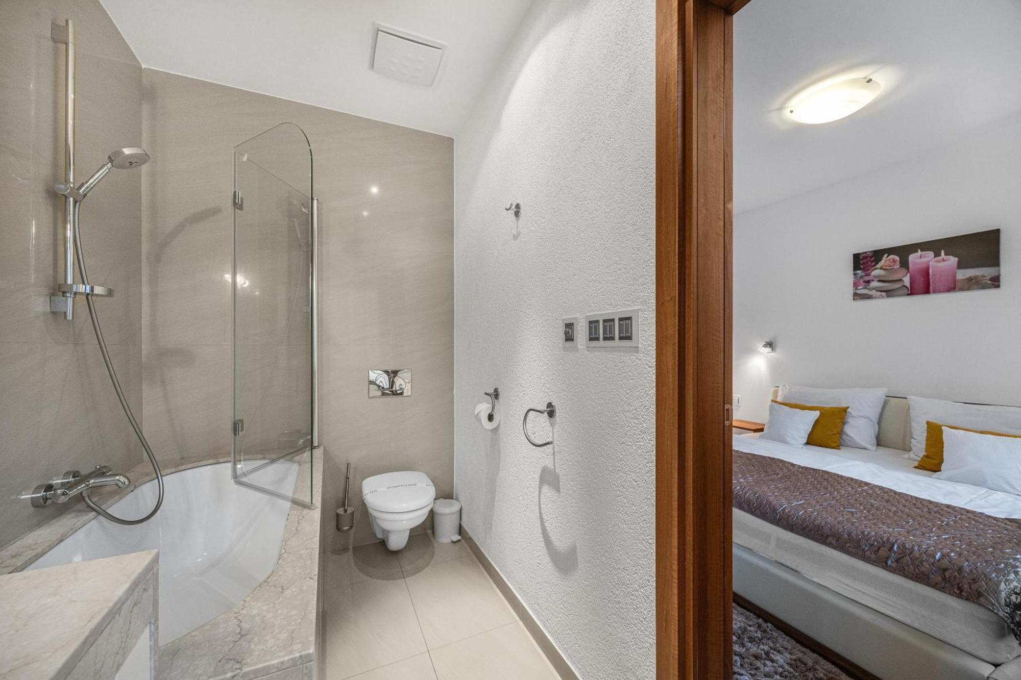 Revon Business Apartment 48 Dunajska Μπρατισλάβα Εξωτερικό φωτογραφία